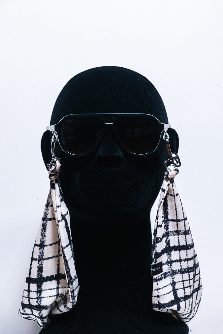 Lenço Xadrez Preto e Branco | Colab Causa com Causa x YOFACE